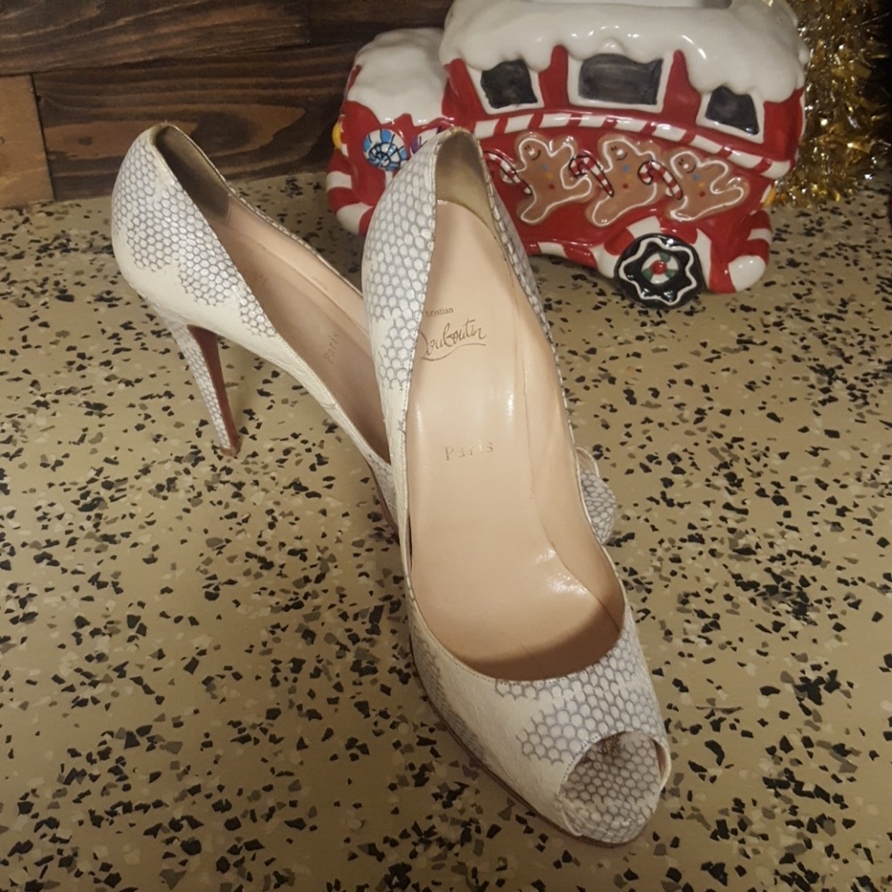 100% Authentic Christian louboutin